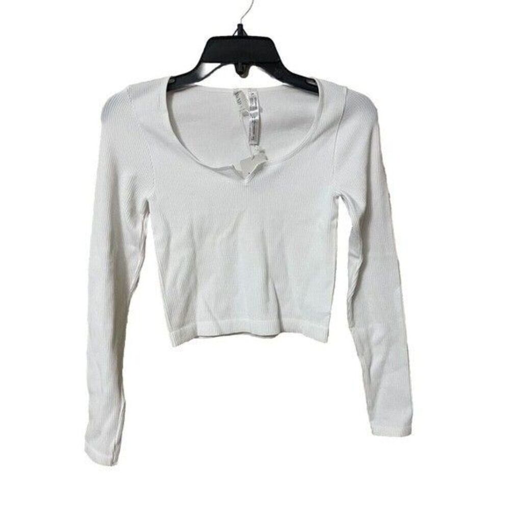 Anwnd White Ribbed Long Sleeve Crop Top Size S/M Scoop Neck Notch Style 5472 NEW